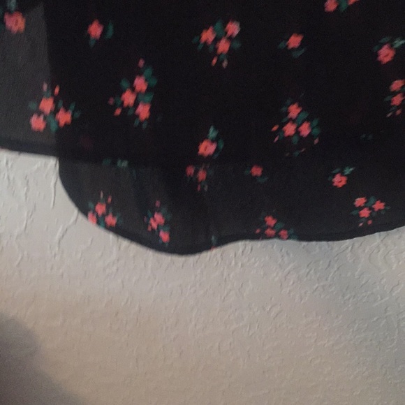 Shirt - Picture 4 of 5